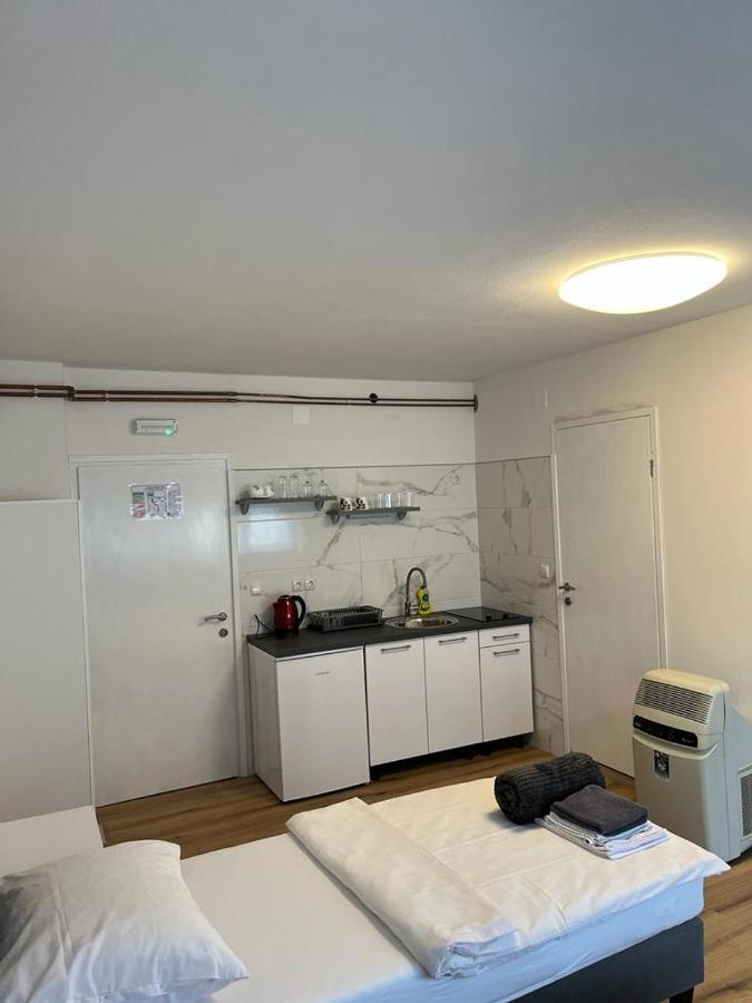 Opg - Zm Apartmani Martinovic Novska Exterior photo